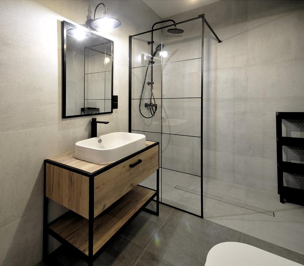 Schindler'S Factory Zablocie Deluxe Apartments Wawelofts Krakow Luaran gambar